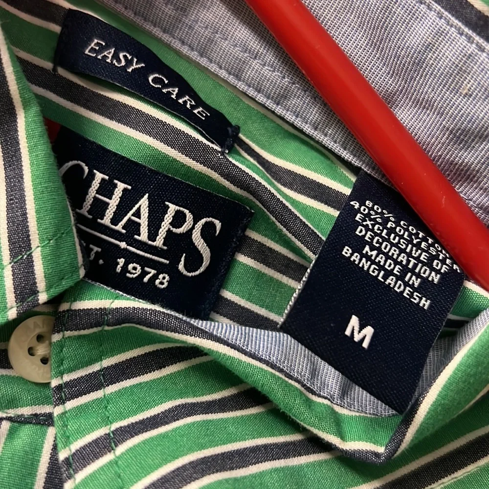 Button up - Picture 2 of 3